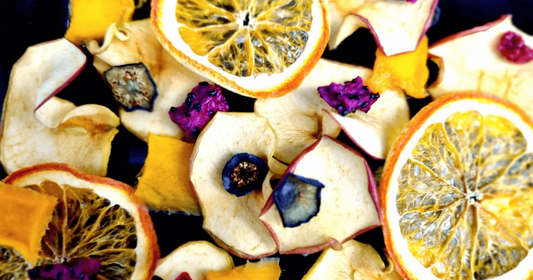 Gedroogd fruit uit de voedseldroger WM-2206-DH